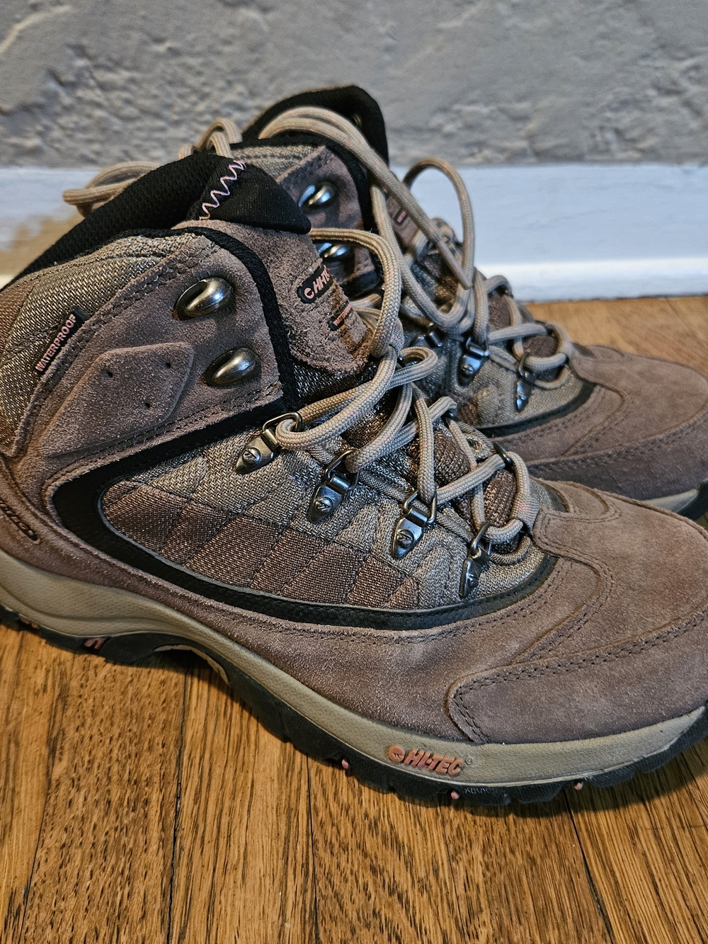 Hi-Tec Women's Brown With Pink Accents Suede Hiking Boots